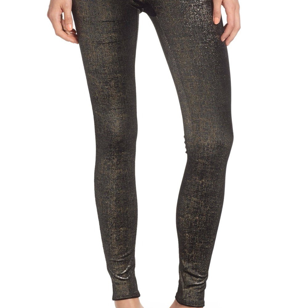 Spanx Velvet Shine Women's Leggings Size XL— NWOT (never worn).